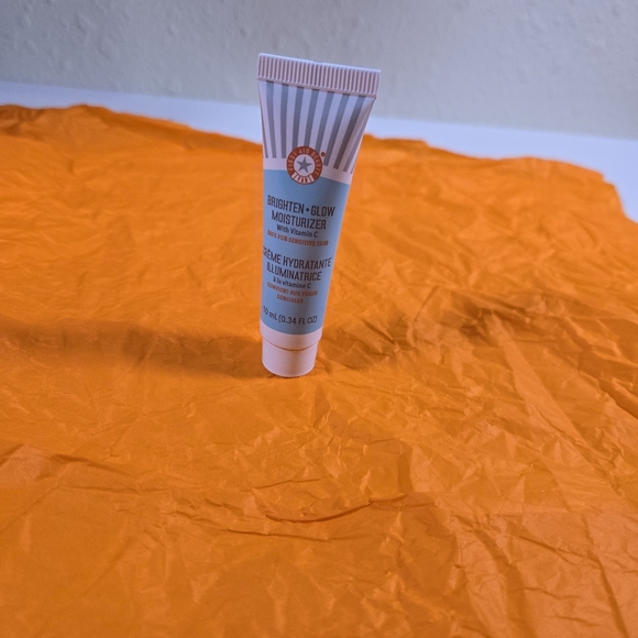 Moisturizer Mini - Picture 3 of 5